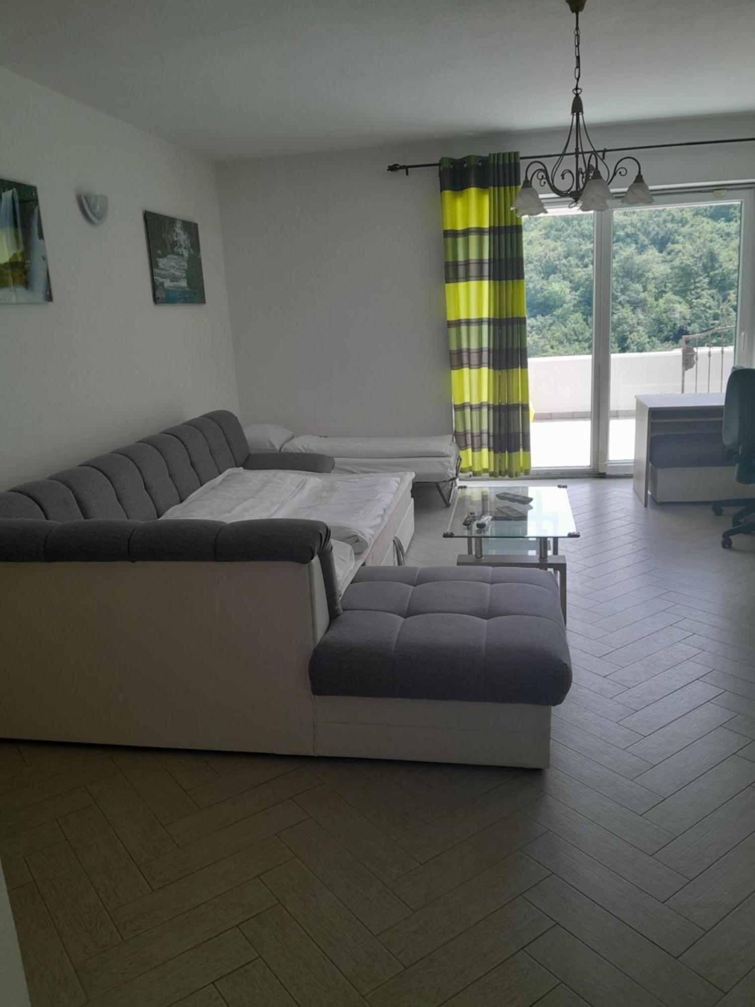 Apartmaji Струнян Екстериор снимка